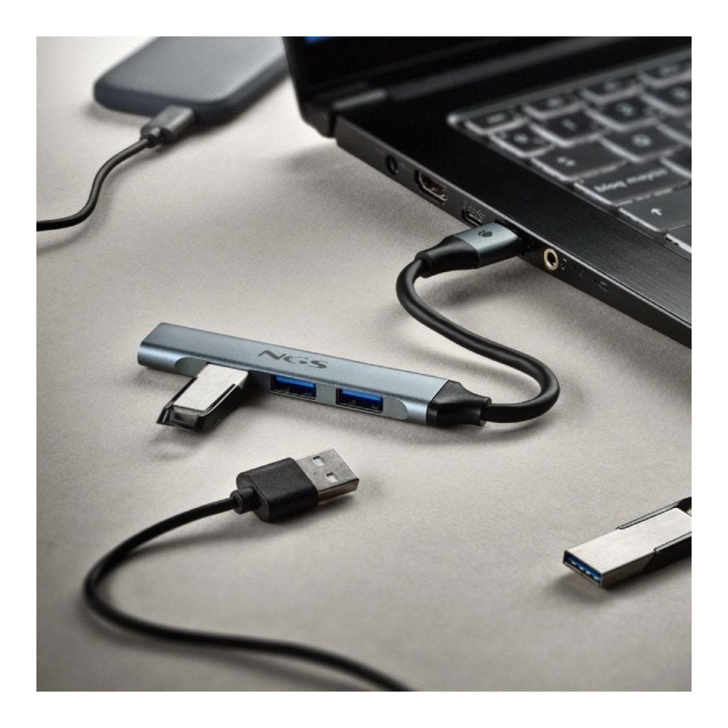 NGS iHub4 · Hub USB · 4 Puertos · Gris