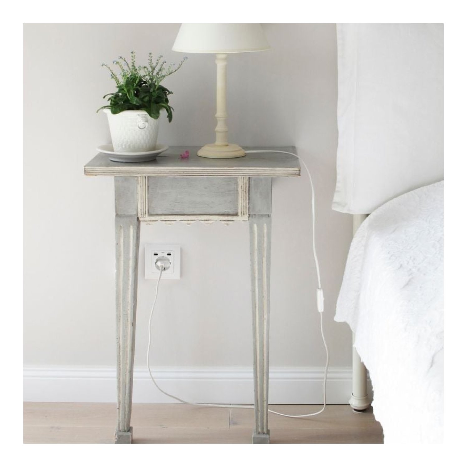 Nanocable · Roseta de Pared · 1 Schuko + 2 USB