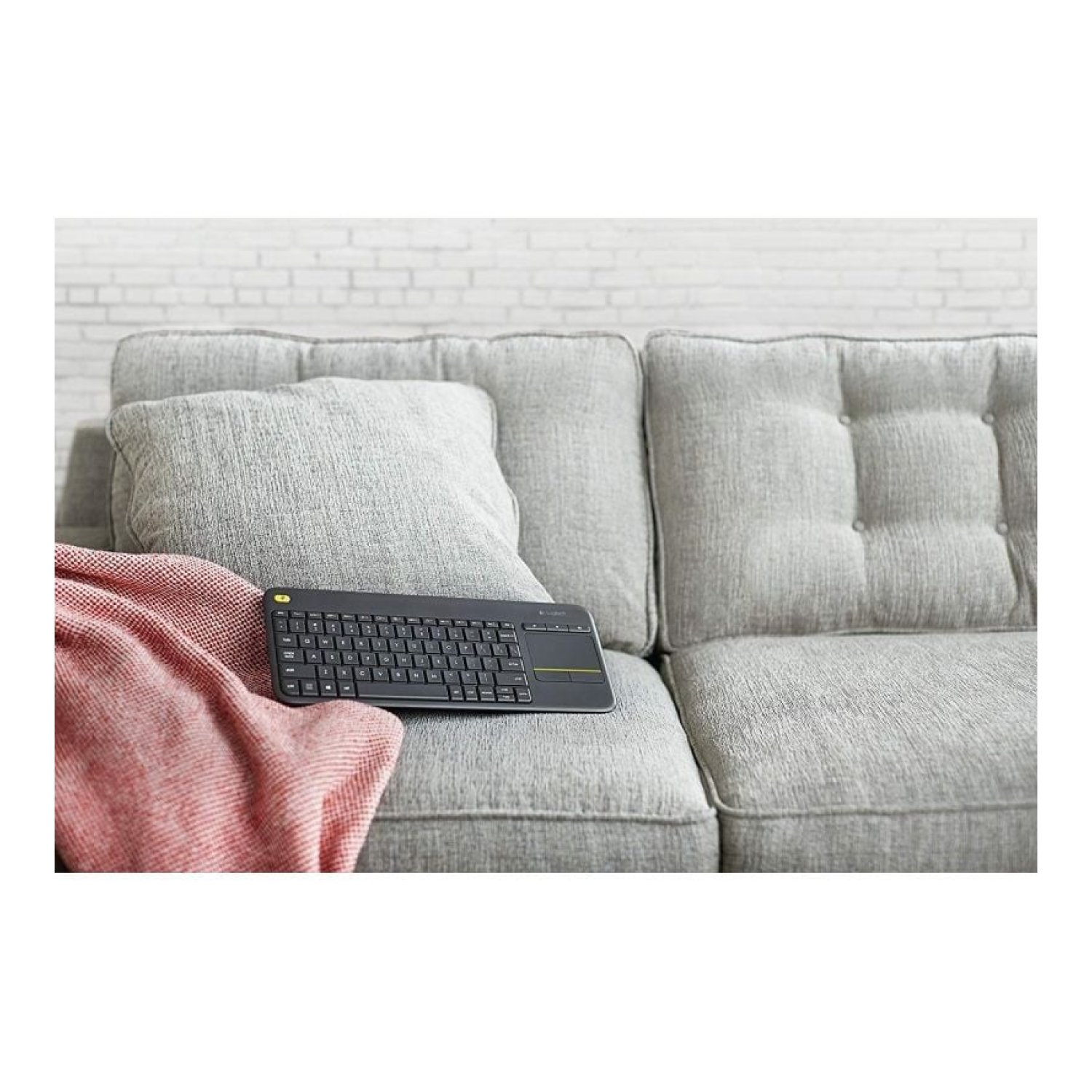 Logitech K400 Plus · Teclado Wireless · Smart TV · Touchpad Integrado