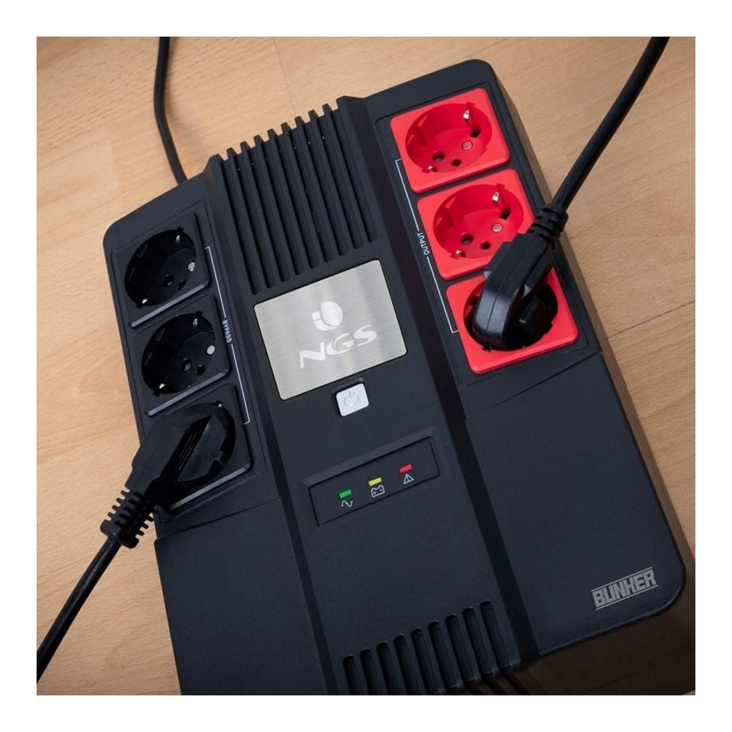 NGS Fortress Bunker · SAI Offline · 600VA-360W · 6 Salidas · Formato Bloque