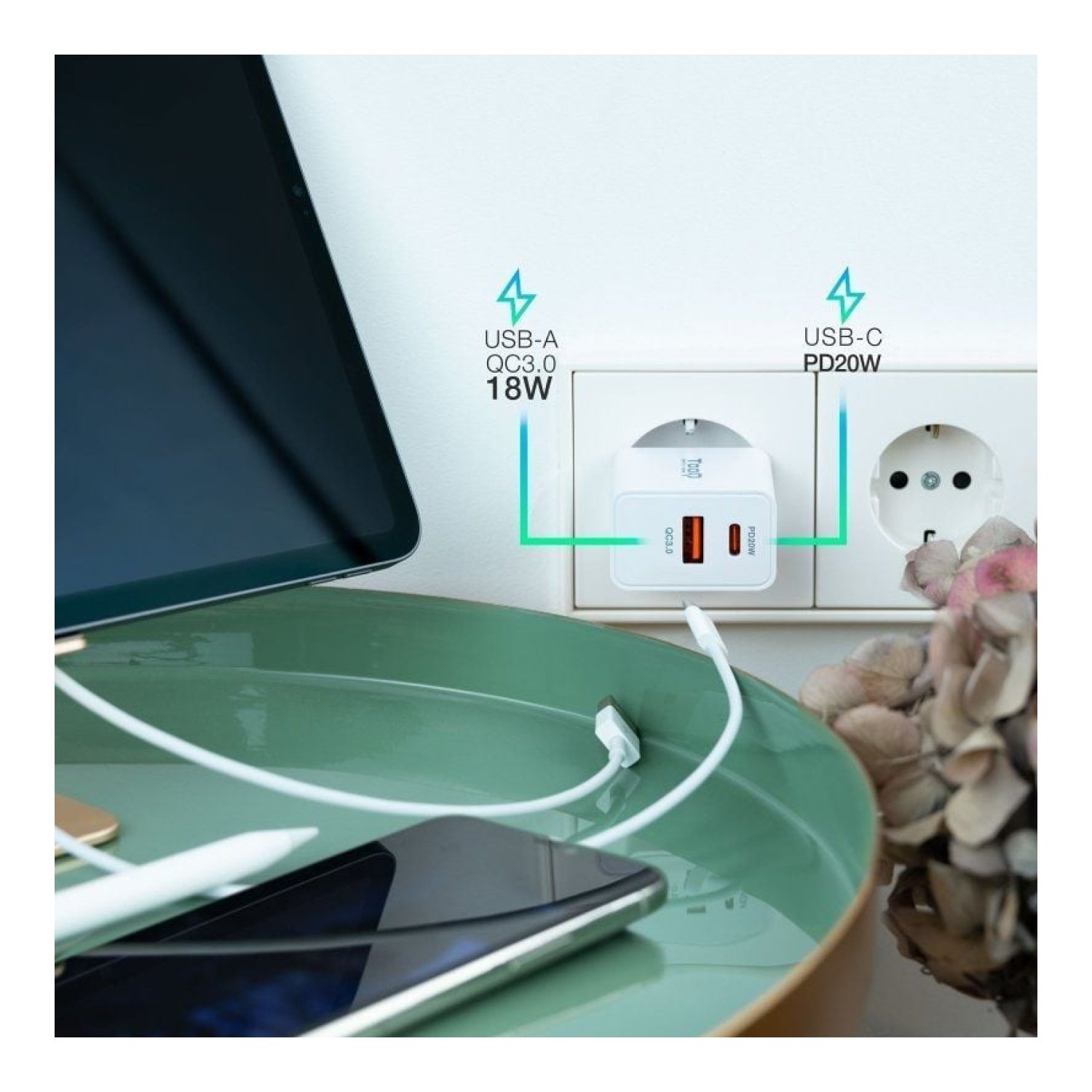 TooQ Cargador Pared · 20W · USB-C + USB · Blanco