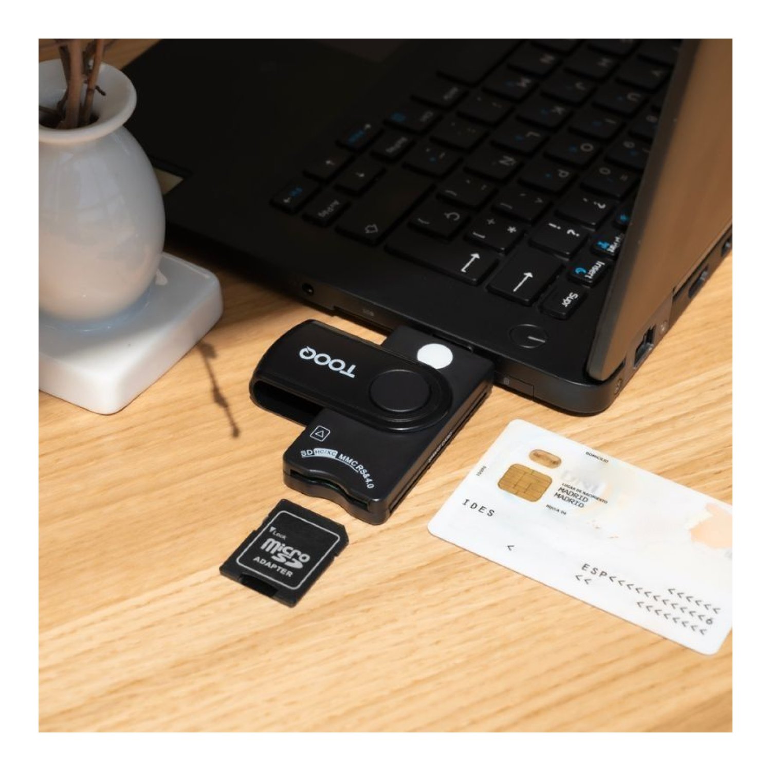 TooQ TQR-3012B · Lector DNI y Tarjetas Inteligentes · USB 2.0 · Negro