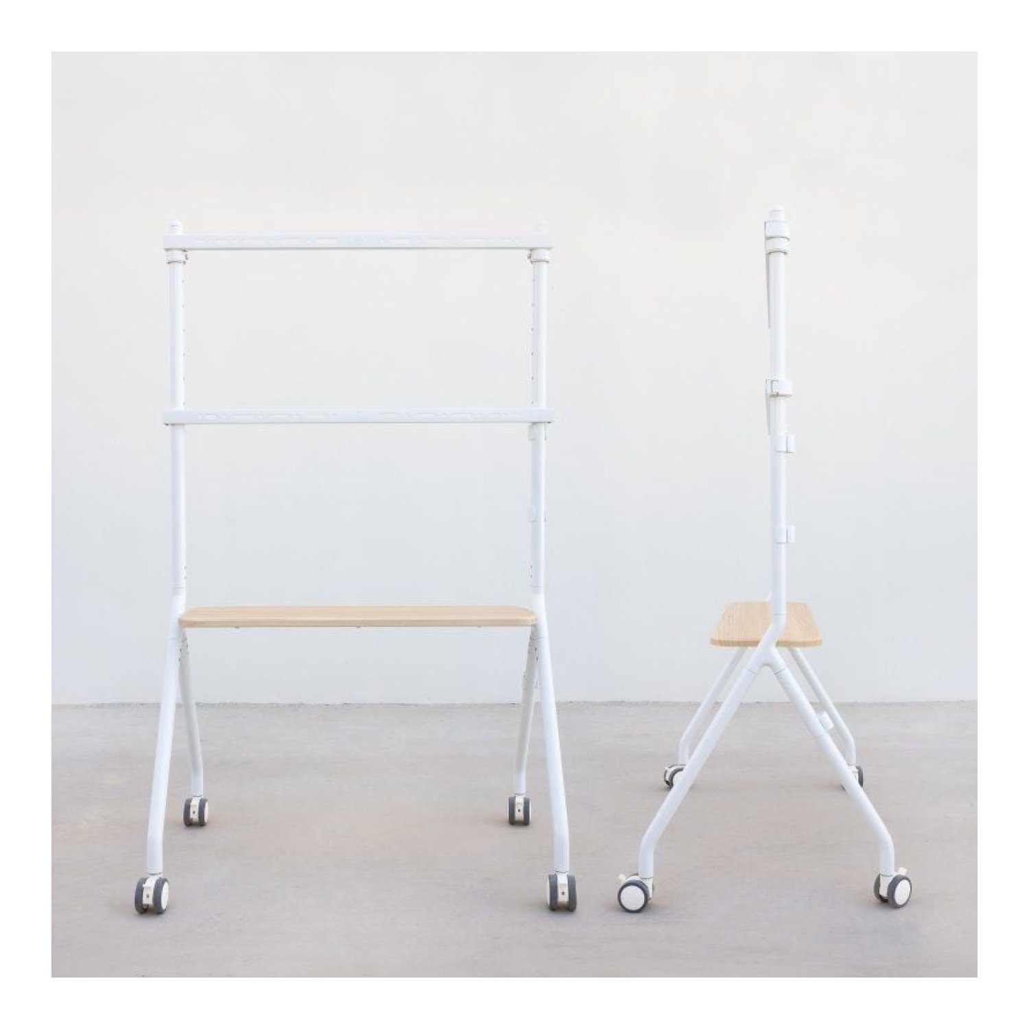 TooQ iLOVE FS20207M-W · Soporte Suelo con Ruedas · 49-80" · Hasta 50kg
